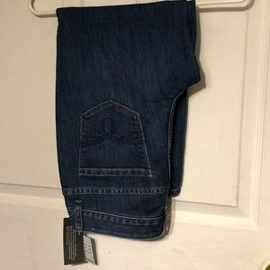 *NWT* Christopher & Banks Jean Capri Pants